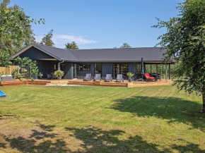 8 person holiday home in V ggerl se, Bogø By